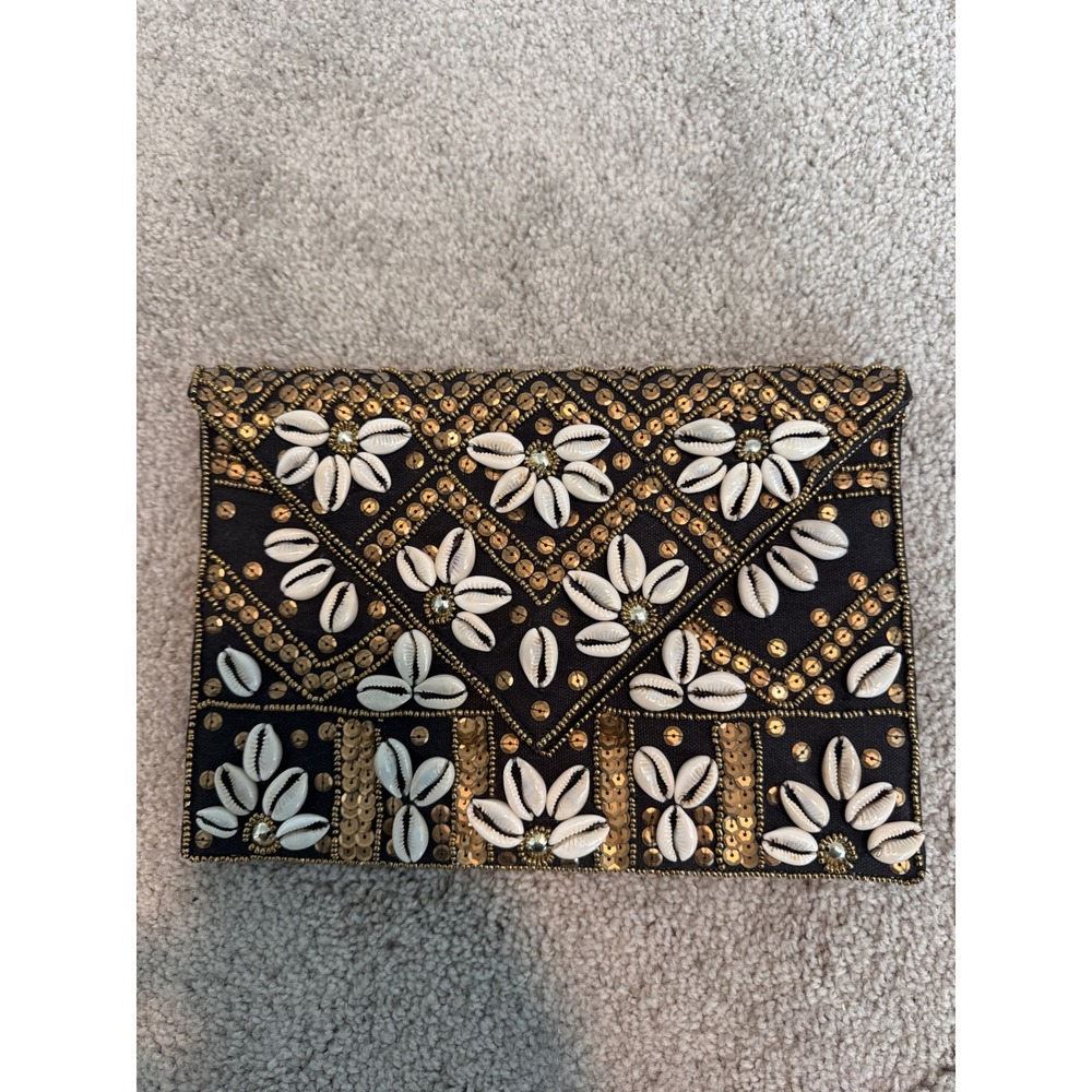 Gold Beaded Cowrie Shells Clutch